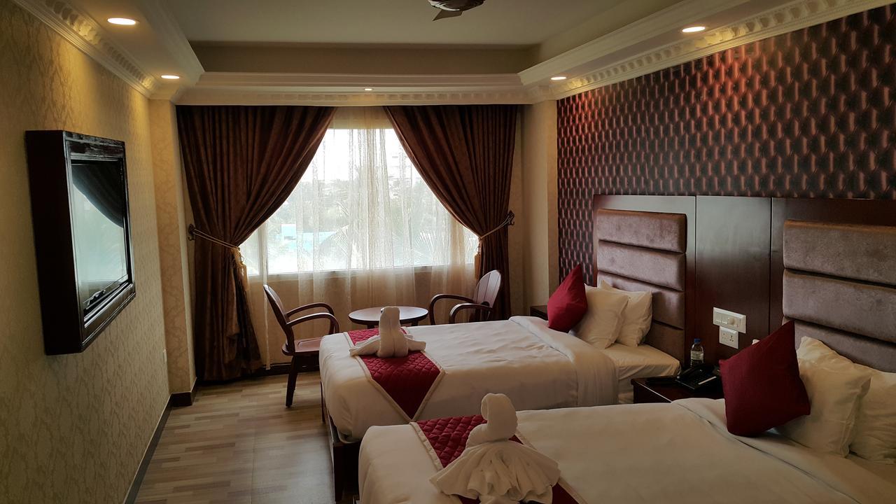 Hyders Park The Business Hotel Thanjavur Ngoại thất bức ảnh