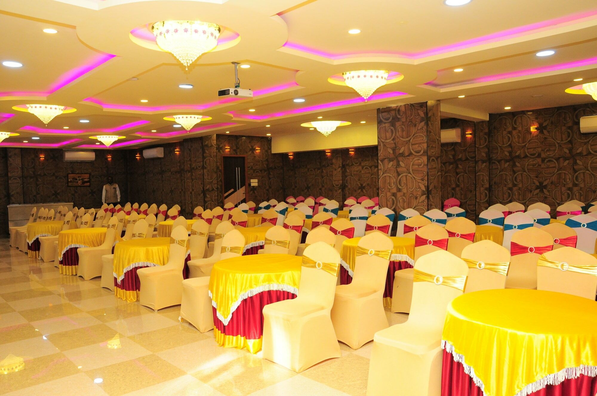 Hyders Park The Business Hotel Thanjavur Ngoại thất bức ảnh